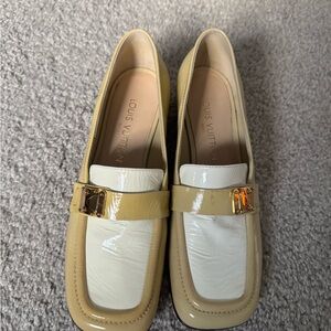 Louis Vuitton almond and white patent Women's Flats